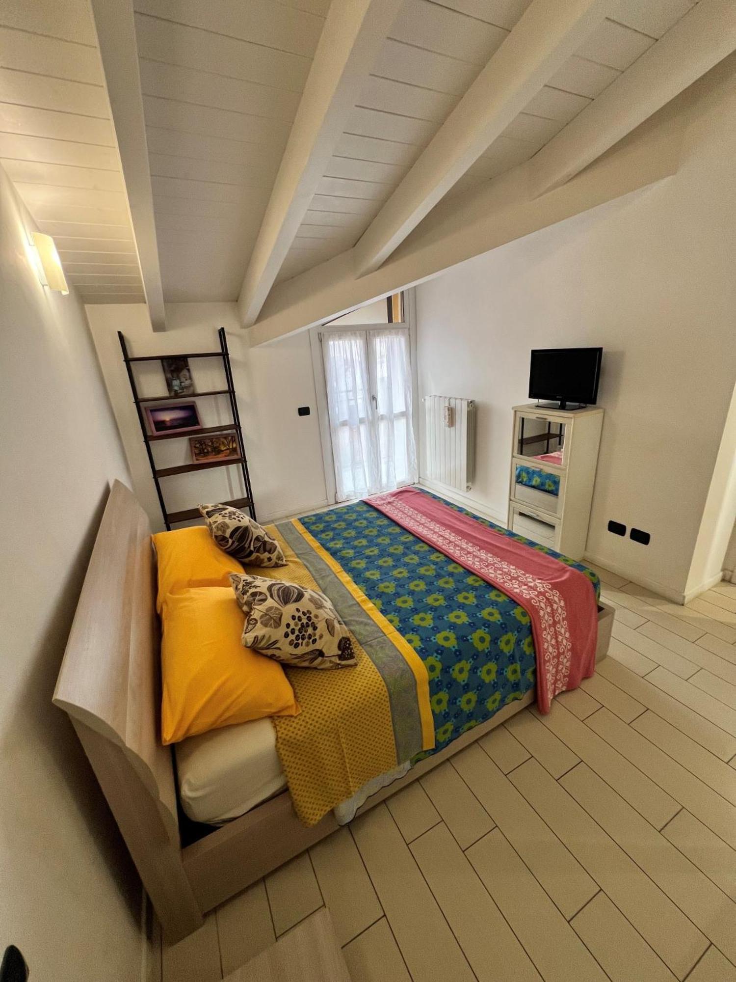 Mansarda Polpetta Apartment คอร์ซิโก ภายนอก รูปภาพ